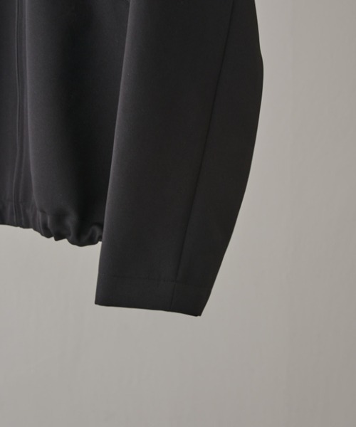 CULLNI（クルニ）の「【CULLNI for Lui's】ダブルカラースタンドブルゾン（ブルゾン・メンズ・ブラック/ライトグレー・1/2）」の13枚目の写真