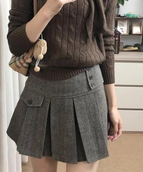 gossip！ロサンゼルス（ゴシップロサンゼルス）の「JK ウールライク リンボーン厚手タックミニプリーツスカート （インパン付）［秋冬の韓国ファッション ガーリー定番］（スカート・レディース・グレー・L/M/S）」の8枚目の写真
