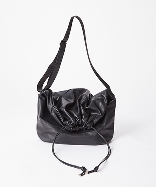 UNION STATION（ユニオンステーション）の「ドローストリングショルダーバッグ（ショルダーバッグ・メンズ・ブラック・FREE）」の2枚目の写真