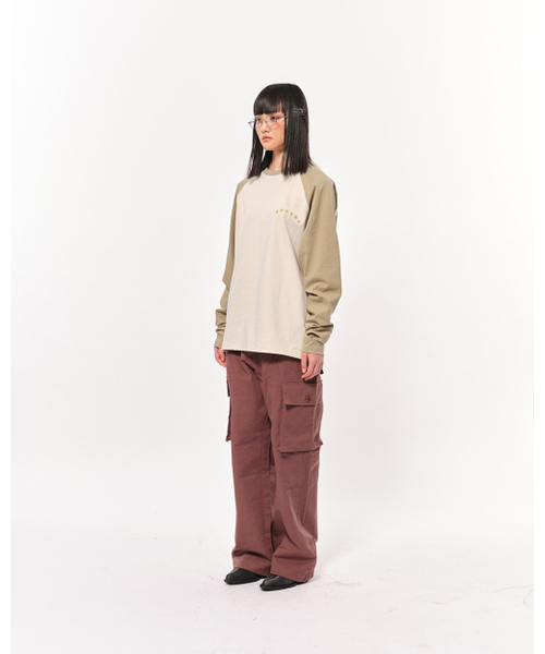 BLUESUNFLOWER（ブルーサンフラワー）の「エッセンシャルシグネチャー刺繍ラグラン長袖Tシャツ[オリーブ]（Tシャツ/カットソー・レディース・その他・MEDIUM/LARGE）」の6枚目の写真