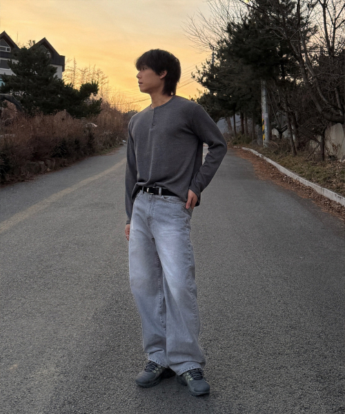 POLYGRAM(ポリグラム)の「リブセミクロップヘンリーネックロングスリーブ - 5COLOR(Tシャツ/カットソー・レディース・ブラック/ブラウン/アイボリー/サンドベージュ/チャコール・MEDIUM/LARGE/X-LARGE)」の8枚目の写真
