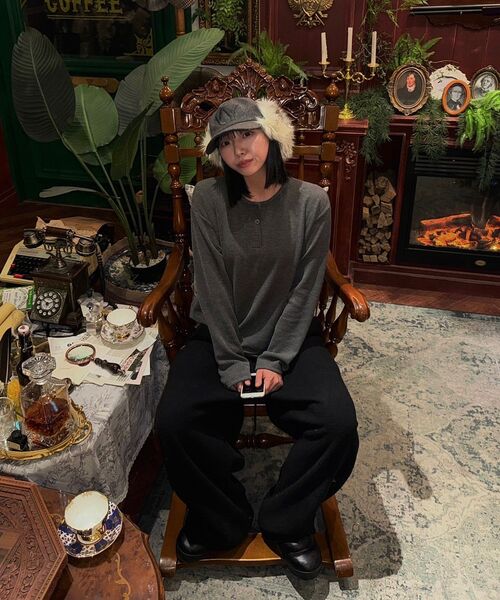 POLYGRAM(ポリグラム)の「リブセミクロップヘンリーネックロングスリーブ - 5COLOR(Tシャツ/カットソー・レディース・ブラック/ブラウン/アイボリー/サンドベージュ/チャコール・MEDIUM/LARGE/X-LARGE)」の12枚目の写真