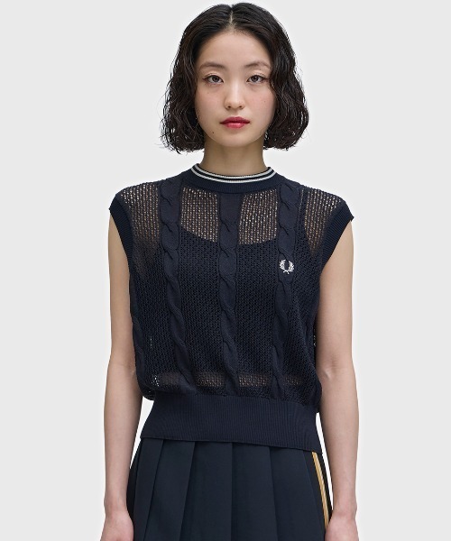 FRED PERRY（フレッドペリー）の「Mesh Cable Knit Tank／メッシュケーブルニットタンクトップ（ニット/セーター・レディース・ネイビー・10）」の8枚目の写真