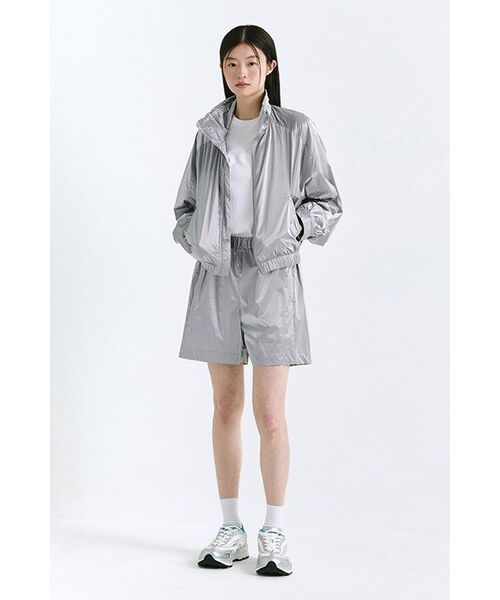 MUSINSA STANDARD WOMAN（ムシンサスタンダードウーマン）の「ウィメンズシャイニーウィンドブレーカージャケット[シルバー]（ナイロンジャケット・レディース・その他・L/M/S）」の15枚目の写真