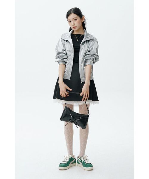 MUSINSA STANDARD WOMAN（ムシンサスタンダードウーマン）の「ウィメンズシャイニーウィンドブレーカージャケット[シルバー]（ナイロンジャケット・レディース・その他・L/M/S）」の18枚目の写真