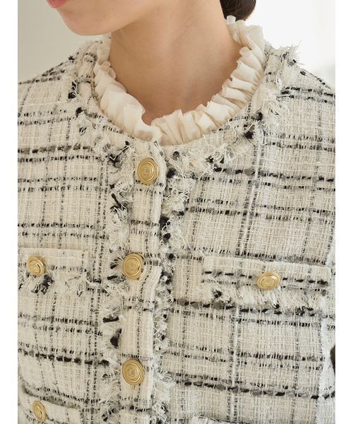 SNIDEL（スナイデル）の「デタッチャブルフリルカラーツイードジャケット（ノーカラージャケット・レディース・ホワイト・1/0）」の7枚目の写真