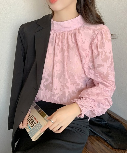 SEU(エスイーユー)の「ジャガードフラワーバルーンスリーブブラウス 長袖 秋服 オフィスカジュアル きれいめカジュアル レディース韓国(シャツ/ブラウス・レディース・ベージュ/ピンク/ブラック/ブルー/グレー・フリー)」の5枚目の写真