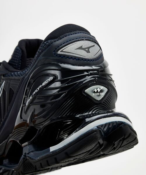 MIZUNO(ミズノ )の「MIZUNO / ミズノ WAVE PROPHECY LS / D1GA333707(スニーカー・メンズ・ブラック・26.5cm/26cm/28cm/27.5cm/27cm)」の2枚目の写真