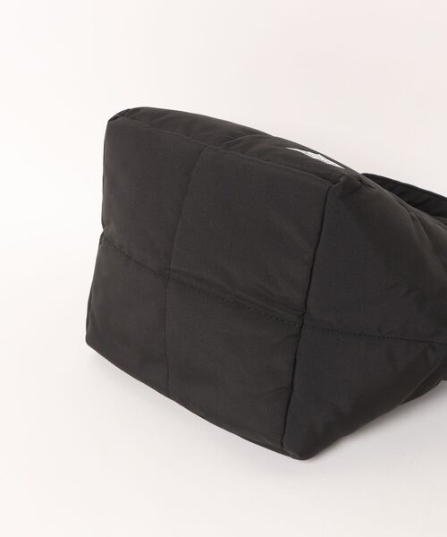 RUSTY（ラスティ）の「【RUSTY/ラスティー】中綿キルティングトートBAG/ランチバッグ・ミニバッグ（トートバッグ・レディース・ブラック/オレンジ/グリーン・FREE）」の9枚目の写真