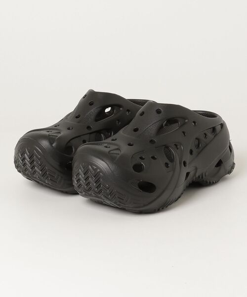 CAGED CLOG（サンダル）｜crocs（クロックス）のファッション通販