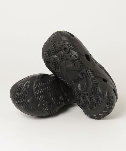 CAGED CLOG（サンダル）｜crocs（クロックス）のファッション通販