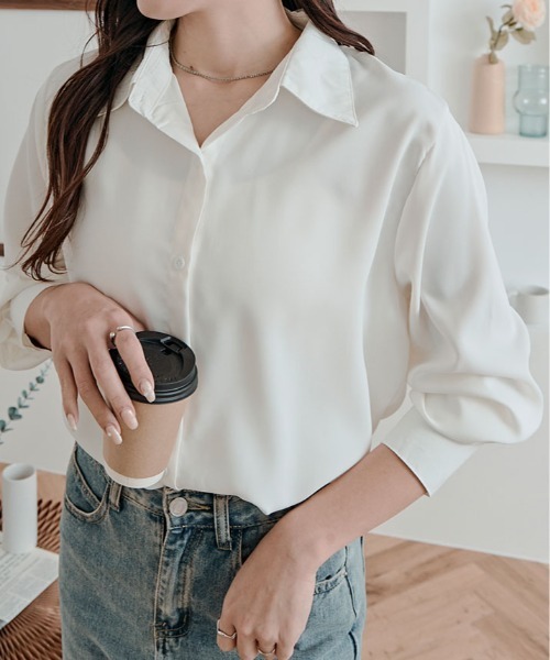 kirakiraShop(キラキラショップ)の「ソフトタッチ ベーシック シャツ(シャツ/ブラウス・レディース・ブルー/ブラック/ホワイト/ベージュ/チャコール・FREE)」の1枚目の写真