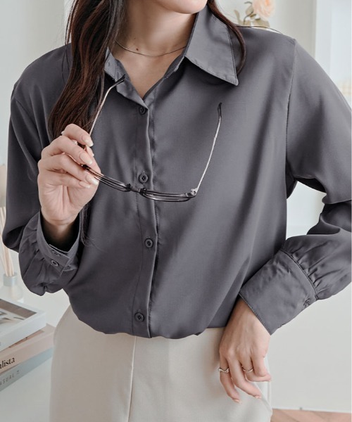 kirakiraShop(キラキラショップ)の「ソフトタッチ ベーシック シャツ(シャツ/ブラウス・レディース・ブルー/ブラック/ホワイト/ベージュ/チャコール・FREE)」の3枚目の写真