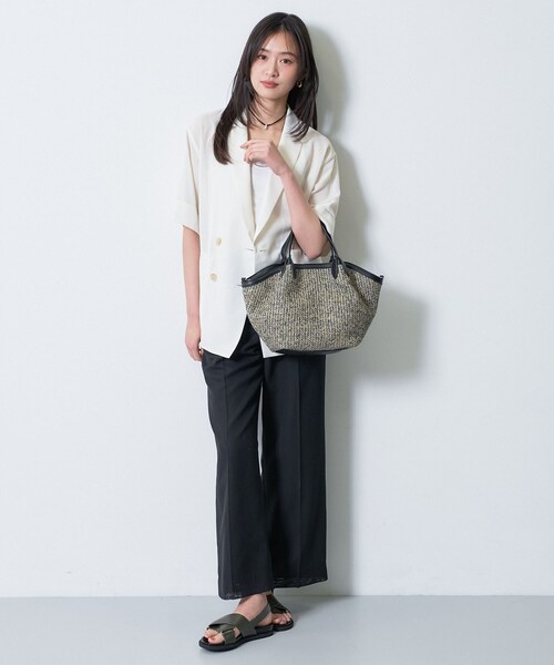 INDIVI（インディヴィ）の「【2WAY】ペーパーミドルバッグ（トートバッグ・レディース・ブラック系4/ベージュ系4・00）」の4枚目の写真