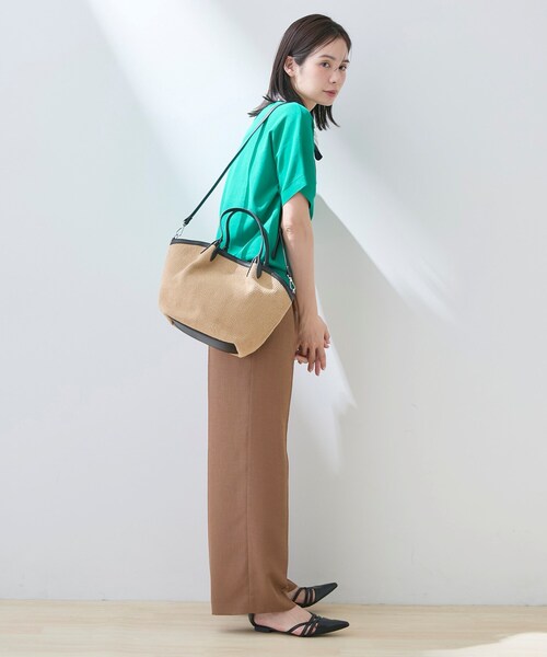 INDIVI（インディヴィ）の「【2WAY】ペーパーミドルバッグ（トートバッグ・レディース・ブラック系4/ベージュ系4・00）」の6枚目の写真