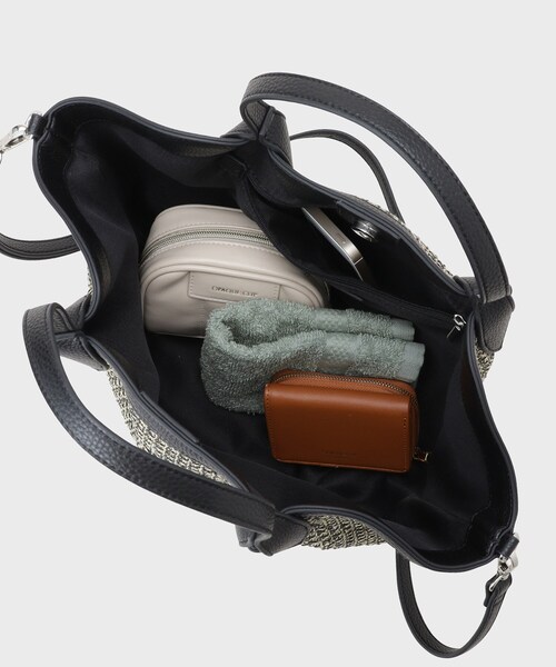 INDIVI（インディヴィ）の「【2WAY】ペーパーミドルバッグ（トートバッグ・レディース・ブラック系4/ベージュ系4・00）」の14枚目の写真