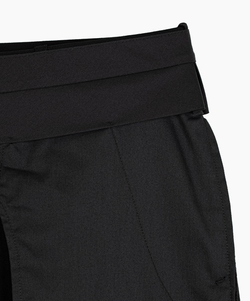 LAD MUSICIAN（ラッドミュージシャン）の「WOOL GABARDINE FRONT VENTS PANTS（スラックス・メンズ・ブラック・46/44/42）」の12枚目の写真