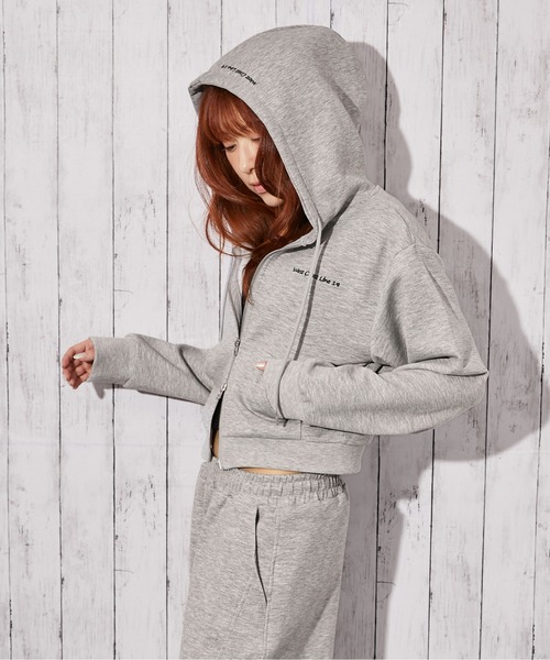 GORGE(ゴージ)の「《ダンボール 刺繍ロゴ》パーカー/カジュアル×シンプル/春秋/全3色(パーカー・レディース・アイボリー/ブラック/グレー・F)」の5枚目の写真