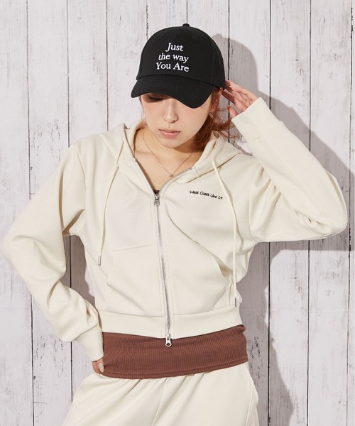 GORGE(ゴージ)の「《ダンボール 刺繍ロゴ》パーカー/カジュアル×シンプル/春秋/全3色(パーカー・レディース・アイボリー/ブラック/グレー・F)」の7枚目の写真