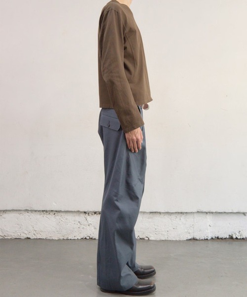 NVRFRGT（ネヴァーフォーゲット）の「【NVRFRGT】PANELLED V-NECK LONG SLEEVE T-SHIRT（Tシャツ/カットソー・メンズ・チャコールグレー/ブラウン・3/2）」の11枚目の写真