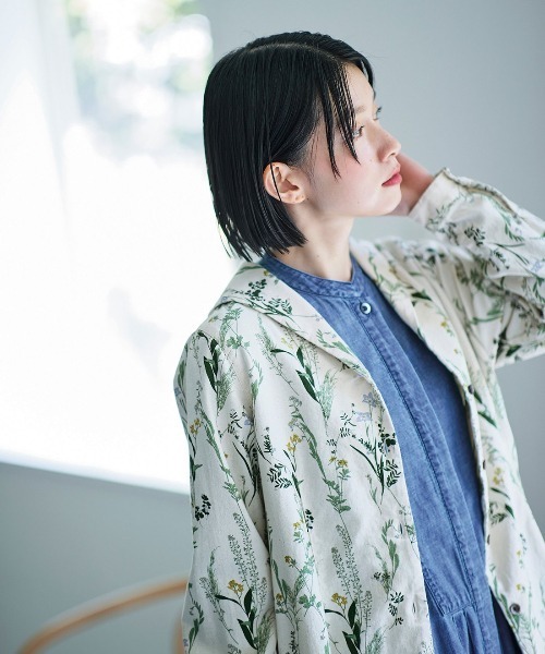 Sunny clouds(サニークラウズ)の「サニークラウズ ブザムが長いデニムワンピース〈レディース〉(ワンピース・レディース・ライトインディゴブルー・M/L/LL/3L/MP)」の10枚目の写真