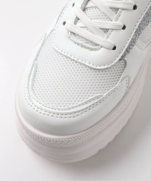 algy（アルジー）の「軽量厚底スニーカー（スニーカー・キッズ・シルバー/ブラック/オフホワイト・24/23/22/21/20）」の8枚目の写真