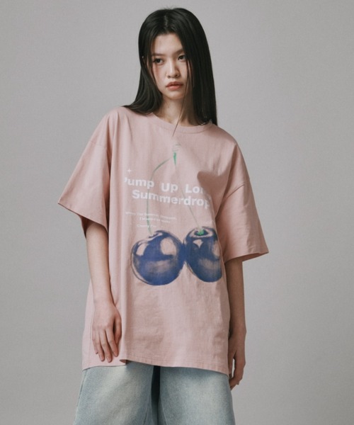 Vini（ヴィニ）の「ブルーチェリー半袖Tシャツ（Tシャツ/カットソー・レディース・ブラック/ピンク/ホワイト/グレー・SMALL/MEDIUM/LARGE）」の6枚目の写真