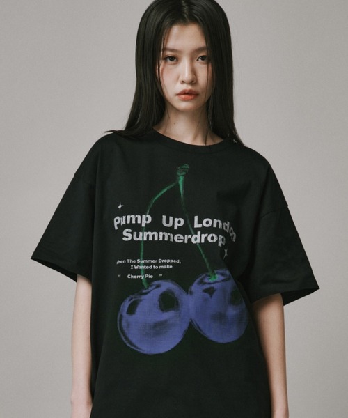 Vini（ヴィニ）の「ブルーチェリー半袖Tシャツ（Tシャツ/カットソー・レディース・ブラック/ピンク/ホワイト/グレー・SMALL/MEDIUM/LARGE）」の7枚目の写真