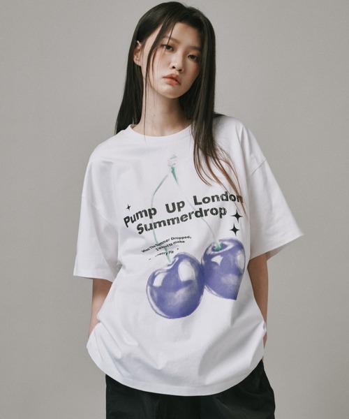 Vini（ヴィニ）の「ブルーチェリー半袖Tシャツ（Tシャツ/カットソー・レディース・ブラック/ピンク/ホワイト/グレー・SMALL/MEDIUM/LARGE）」の9枚目の写真