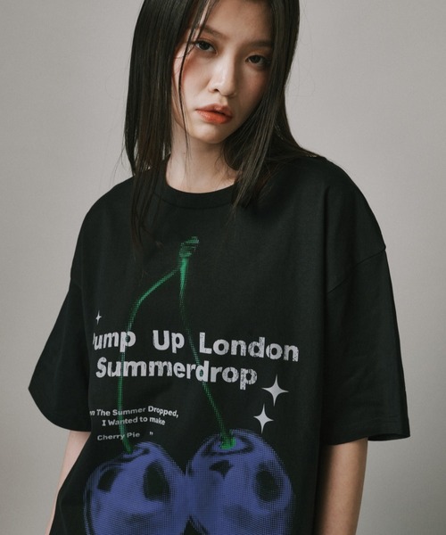 Vini（ヴィニ）の「ブルーチェリー半袖Tシャツ（Tシャツ/カットソー・レディース・ブラック/ピンク/ホワイト/グレー・SMALL/MEDIUM/LARGE）」の10枚目の写真