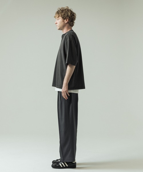 SLICK（スリック）の「【SLICK/スリック】Pigment Dye Henley Neck T-Shirt/ピグメントダイ ヘンリーネックTシャツ（Tシャツ/カットソー・メンズ・パープル/ライトグレー/ブラック・2/1/3）」の15枚目の写真