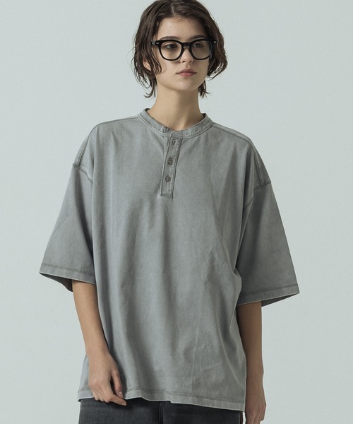 SLICK（スリック）の「【SLICK/スリック】Pigment Dye Henley Neck T-Shirt/ピグメントダイ ヘンリーネックTシャツ（Tシャツ/カットソー・メンズ・パープル/ライトグレー/ブラック・2/1/3）」の18枚目の写真