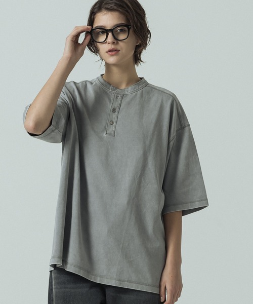 SLICK（スリック）の「【SLICK/スリック】Pigment Dye Henley Neck T-Shirt/ピグメントダイ ヘンリーネックTシャツ（Tシャツ/カットソー・メンズ・パープル/ライトグレー/ブラック・2/1/3）」の19枚目の写真