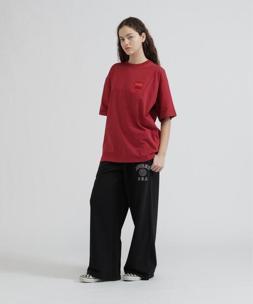 AVIREX(アヴィレックス)の「《WEB&DEPOT限定》VARSITY SS T-SHIRT(Tシャツ/カットソー・レディース・ブラック/レッド系その他4/ホワイト/ピンク・F)」の7枚目の写真