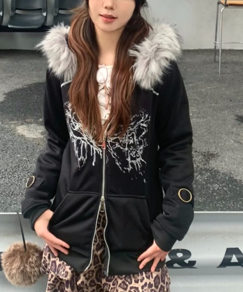 Alvia(アルビア)の「ファー付きY2K裏起毛パーカー(パーカー・レディース・ブラック・M)」の6枚目の写真