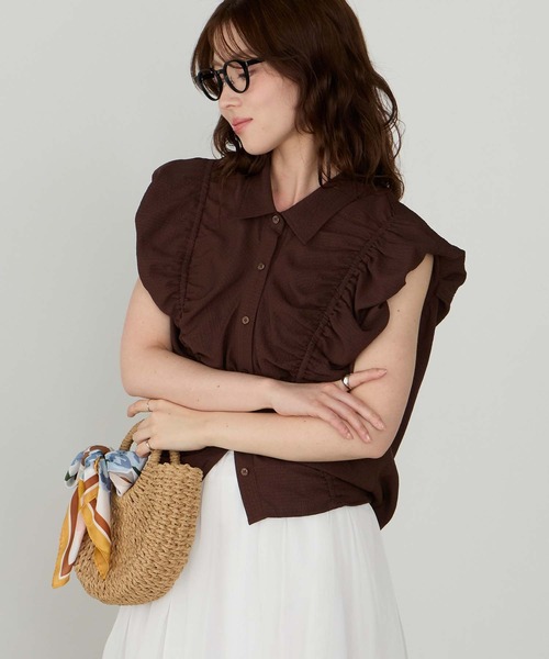 Cherir Mignon（シェリルミニョン）の「【Cherir Mignon】シアサッカーシャーリングパフショルダーブラウス（シャツ/ブラウス・レディース・ブラウン/アイボリー・FREE）」の15枚目の写真