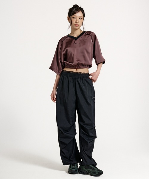 NIKE（ナイキ）の「ナイキ スポーツウェア ウィメンズ ミッドライズ 軽量 UV パンツ / Nike Sportswear Women's Mid-Rise Lightweight UV Pants IO3377-010 Black（その他パンツ・レディース・ブラック・XS/L/M/S/XL）」の2枚目の写真