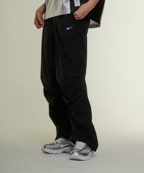 NIKE（ナイキ）の「ナイキ スポーツウェア ウィメンズ ミッドライズ 軽量 UV パンツ / Nike Sportswear Women's Mid-Rise Lightweight UV Pants IO3377-010 Black（その他パンツ・レディース・ブラック・XS/L/M/S/XL）」の6枚目の写真