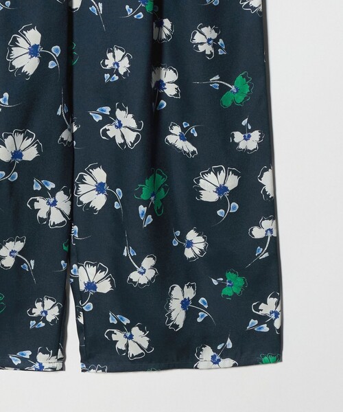 UNITED ARROWS（ユナイテッドアローズ）の「フラワー プリント パンツ ‐ウォッシャブル‐（その他パンツ・レディース・オフホワイト/ネイビー・38/36）」の6枚目の写真