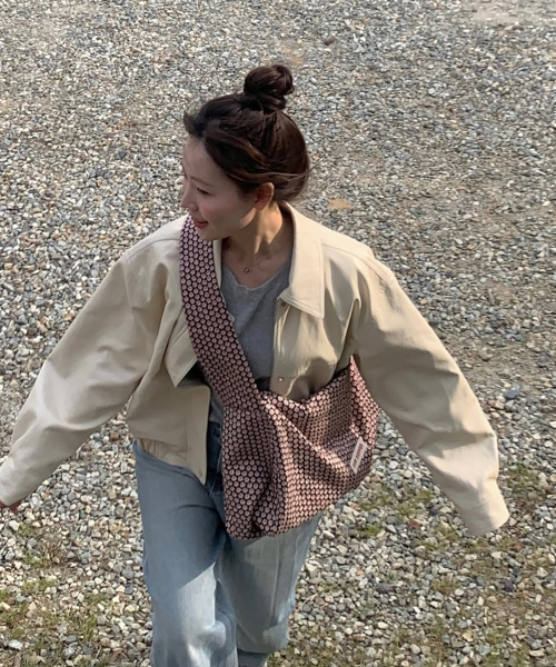 DER KOFFER（デルコッファー）の「HOBO MINOSA [BLACK]_LARGE（ショルダーバッグ・レディース・その他・FREE）」の5枚目の写真