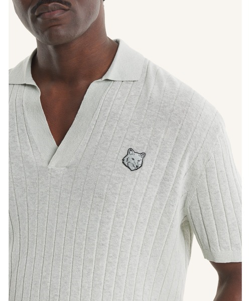 Maison Kitsune(メゾンキツネ)の「LINEN COTTON SHORT SLEEVE POLO(ポロシャツ・メンズ・ライトグレー/ベージュ・L/M/S)」の8枚目の写真