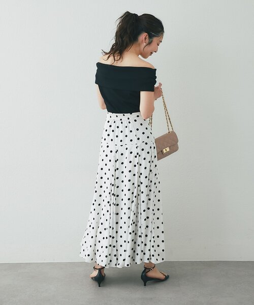 La boutique BonBon(ラブティックボンボン)の「メタルバーサンダル(サンダル・レディース・ブラック/ゴールド・24.5cm/23.5cm/22.5cm)」の8枚目の写真