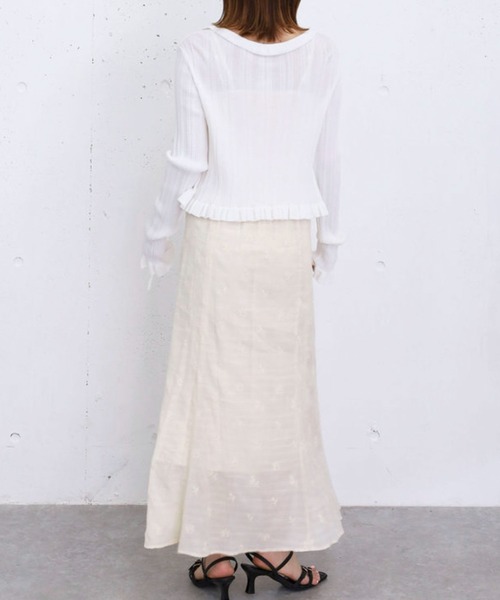 archives(アルシーヴ)の「タックドレープ花柄刺繍キャミワンピース(ワンピース・レディース・アイボリー/ブラック・MEDIUM)」の14枚目の写真