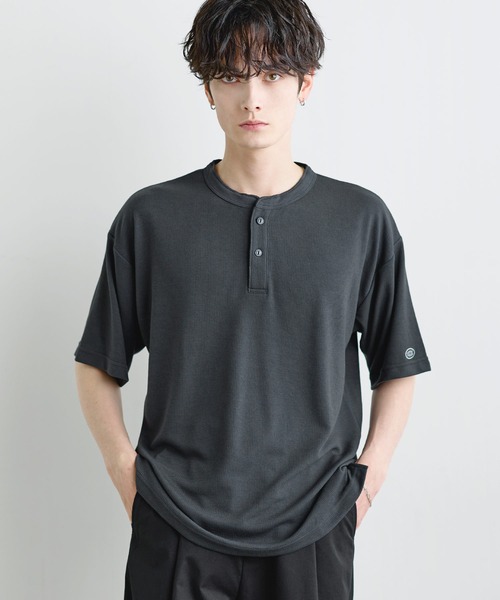 DISCUS(ディスカス)の「【吸水速乾/接触冷感/イージケア】COOLMAX/DISCUSワッフルヘンリーネックTシャツ(Tシャツ/カットソー・メンズ・ブルーグレー/ブラック/ホワイト/スミクロ・XL/M/L)」の13枚目の写真
