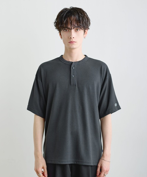 DISCUS(ディスカス)の「【吸水速乾/接触冷感/イージケア】COOLMAX/DISCUSワッフルヘンリーネックTシャツ(Tシャツ/カットソー・メンズ・ブルーグレー/ブラック/ホワイト/スミクロ・XL/M/L)」の19枚目の写真