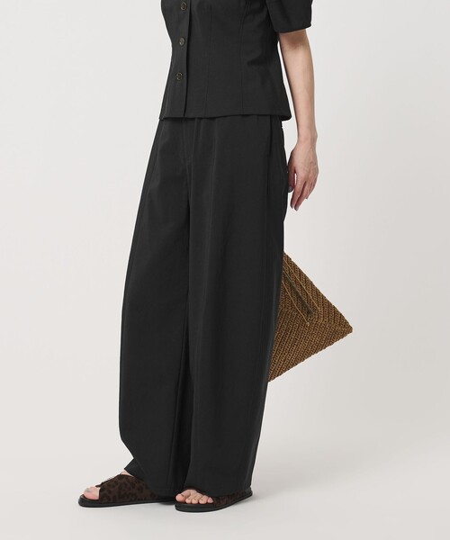 BEAUTY&YOUTH UNITED ARROWS(ビューティーアンドユースユナイテッドアローズ)の「バックゴム カーブパンツ UVカット 防シワ ウォッシャブル(その他パンツ・レディース・ブラック/ブラウン・XS/S/M)」の4枚目の写真