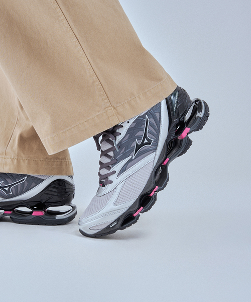 MIZUNO(ミズノ )の「【日本国内限定カラー】MIZUNO WAVE PROPHECY LS D1GA3337-08(スニーカー・メンズ・シルバー・23.5cm/24.5cm/26.5cm/25cm/24cm)」の21枚目の写真