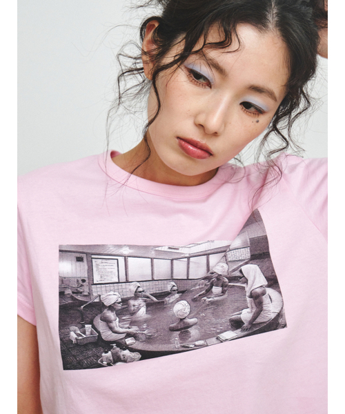 PLZPROJECT(プリーズプロジェクト)の「BATHING WOMEN T-SHIRT(Tシャツ/カットソー・レディース・ピンク・FREE)」の6枚目の写真