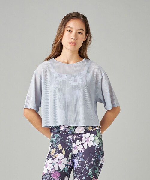 Chacott（チャコット）の「シアーリブバッククロスTシャツ（その他トップス・レディース・クリアブルー/ワインレッド/ブラック・M）」の2枚目の写真
