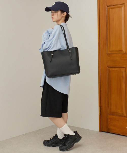 GUSCIO(グッシオ)の「【グッシオベーシック】ビジネストートバッグ 通勤通学(ビジネスバッグ・レディース・ダークブラウン/ブラック/ネイビー/グレイッシュベージュ・FREE)」の20枚目の写真